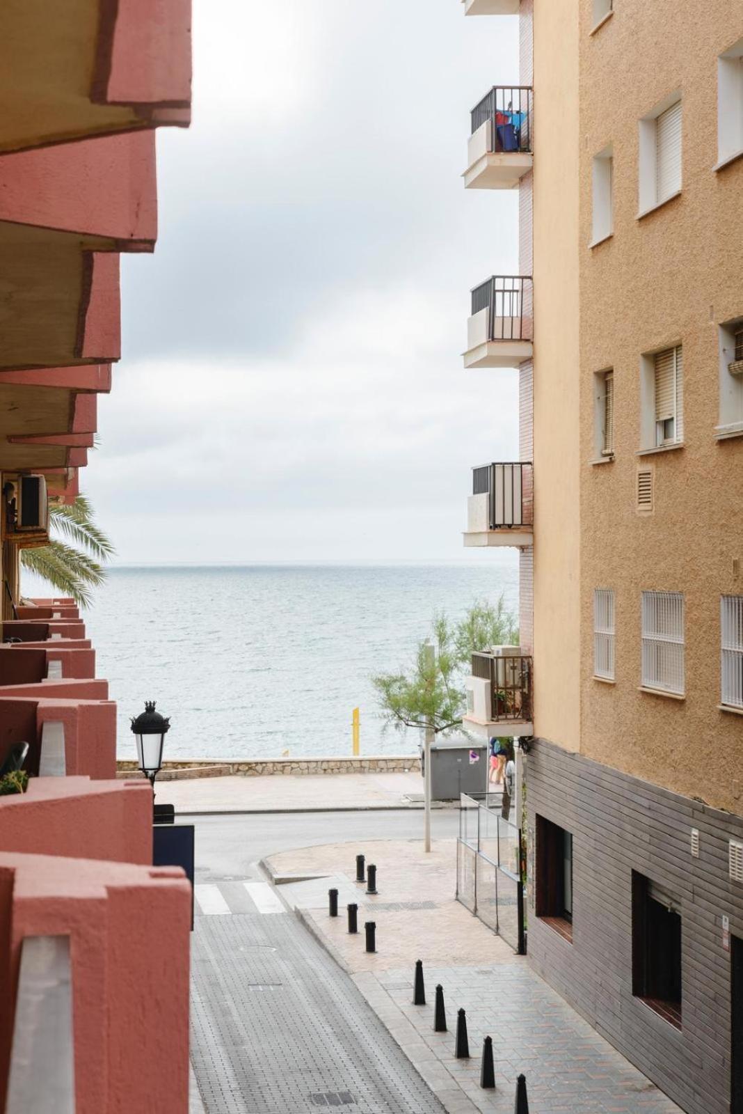 Apartamento Primera Linea De Playa フエンヒロラ エクステリア 写真